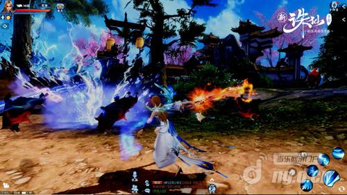 图4:青云全新技能“惊雷剑意”演示.jpg 图4:青云全新技能“惊雷剑意”演示.jpg