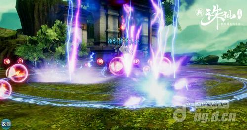 图5:经典技能“神剑御雷真诀”全新战斗效果演示.jpg 图5:经典技能“神剑御雷真诀”全新战斗效果演示.jpg